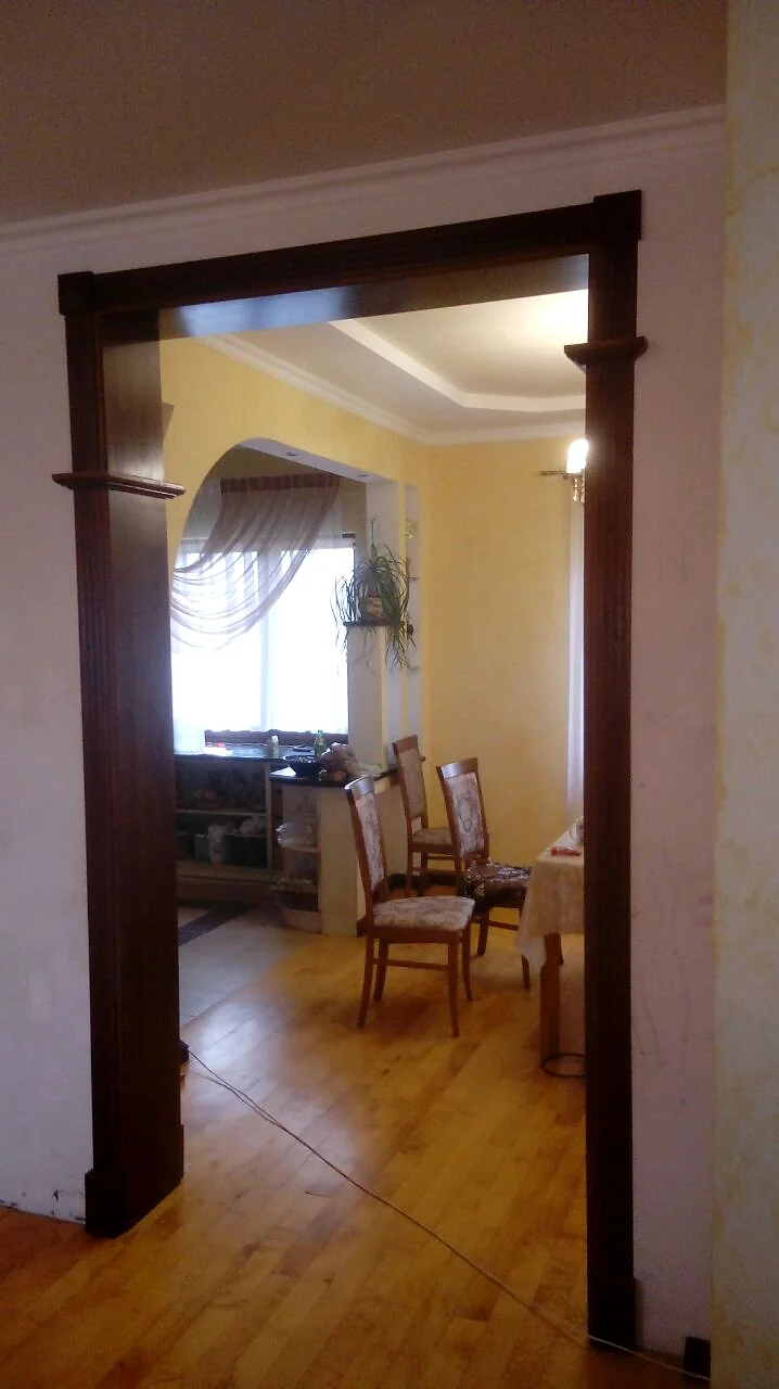 Деревянные порталы для открытых проёмов: реальная фотография 3